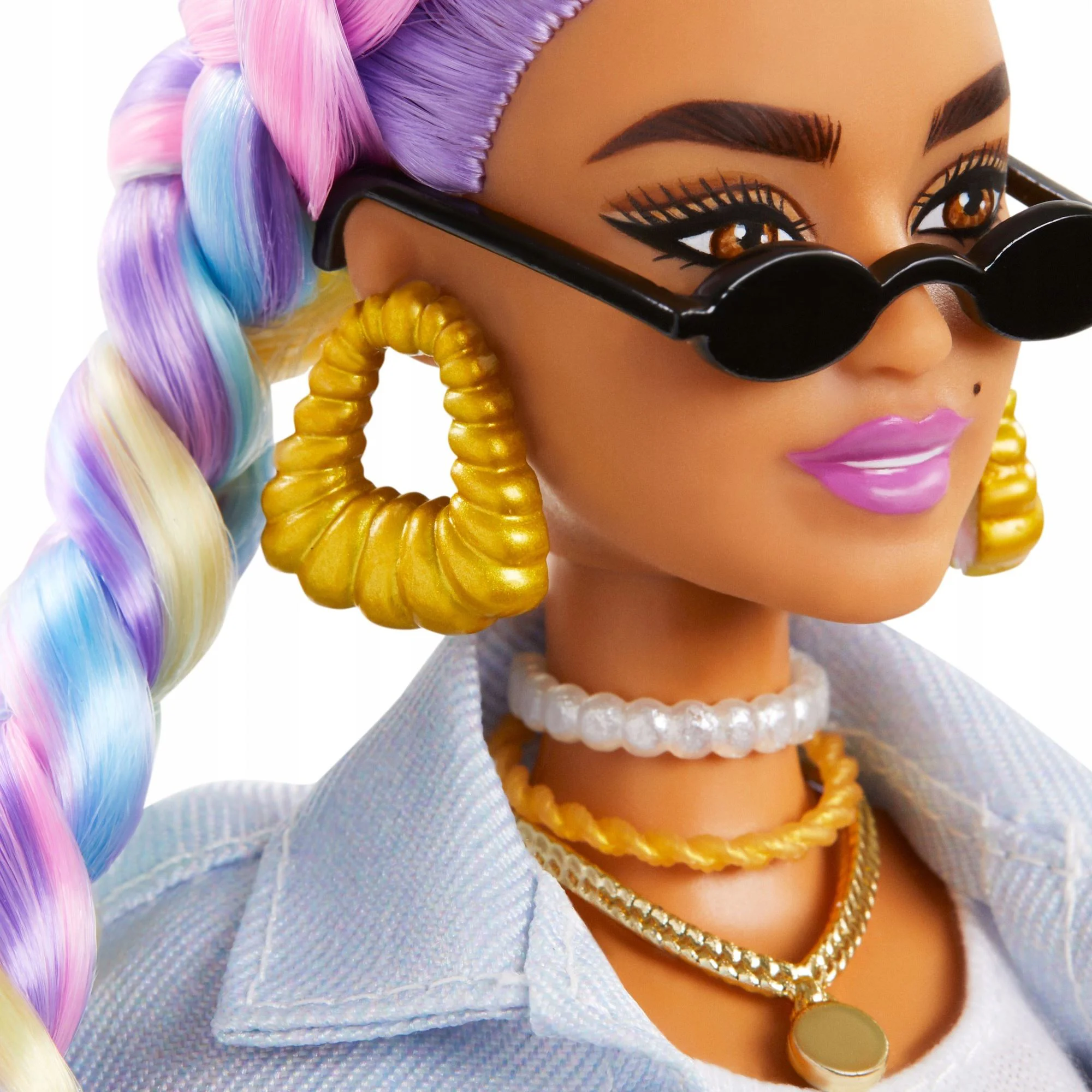 Papusa Barbie Extra cu codite curcubeu foto