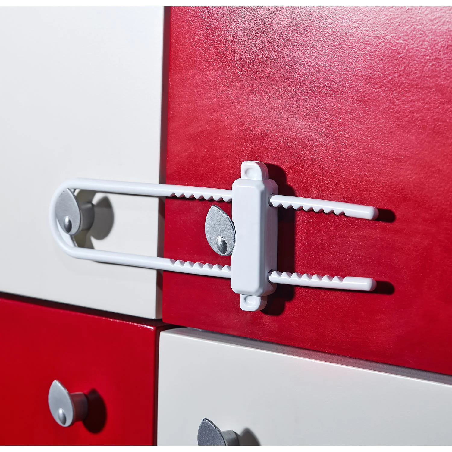 Безопасность для дверей шкафа BabyJem Cab Lock White