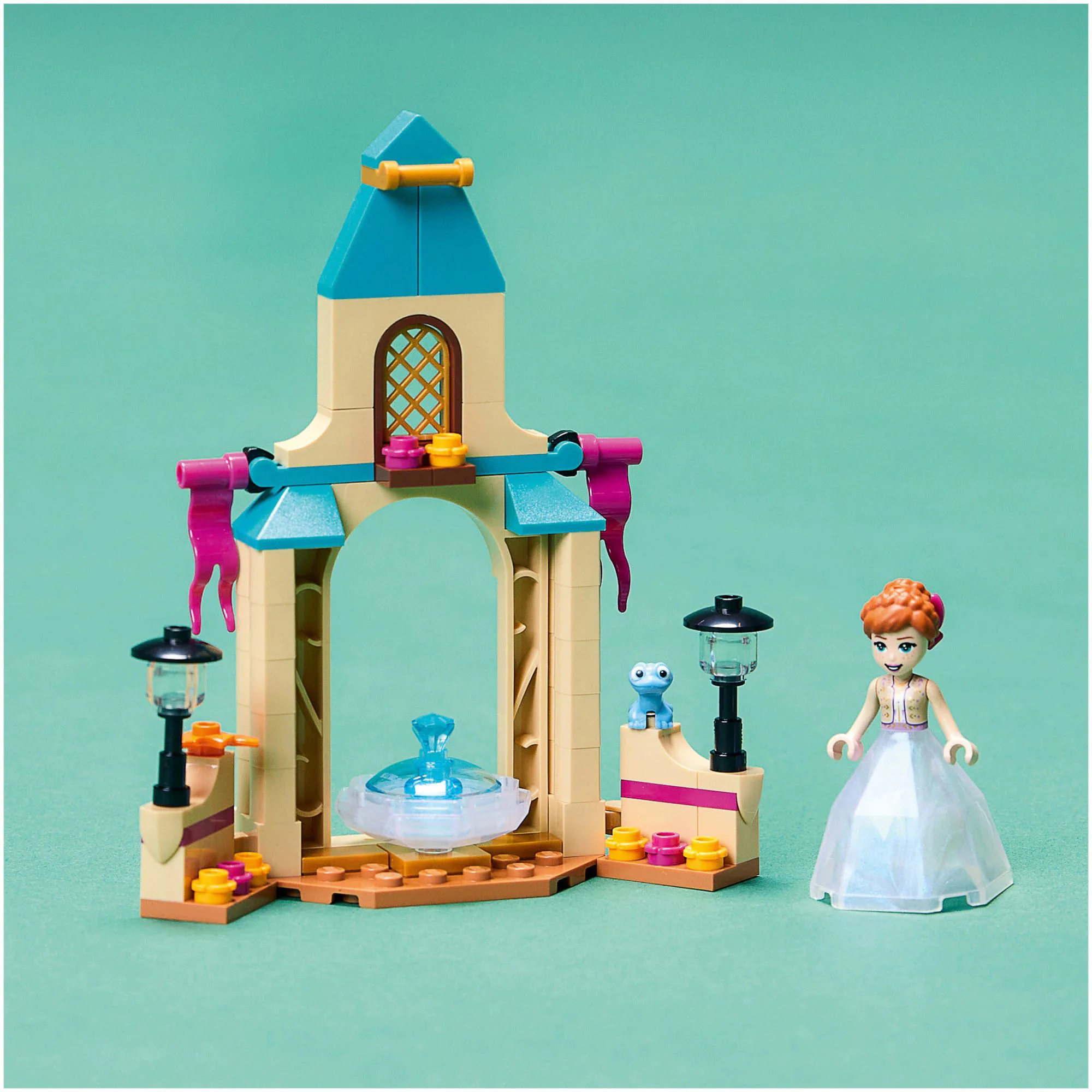 Set de constructie Lego Disney Curtea Castelului Annei foto
