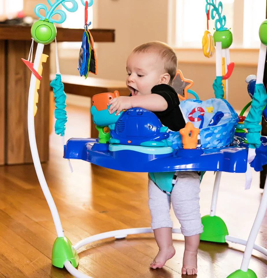 Centru de activitati Baby Einstein Neptune's Ocean Discovery Jumper