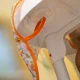 Многофункциональный нагрудник BabyJem с креплением к стулу