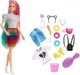 Papusa Barbie cu parul multicolor