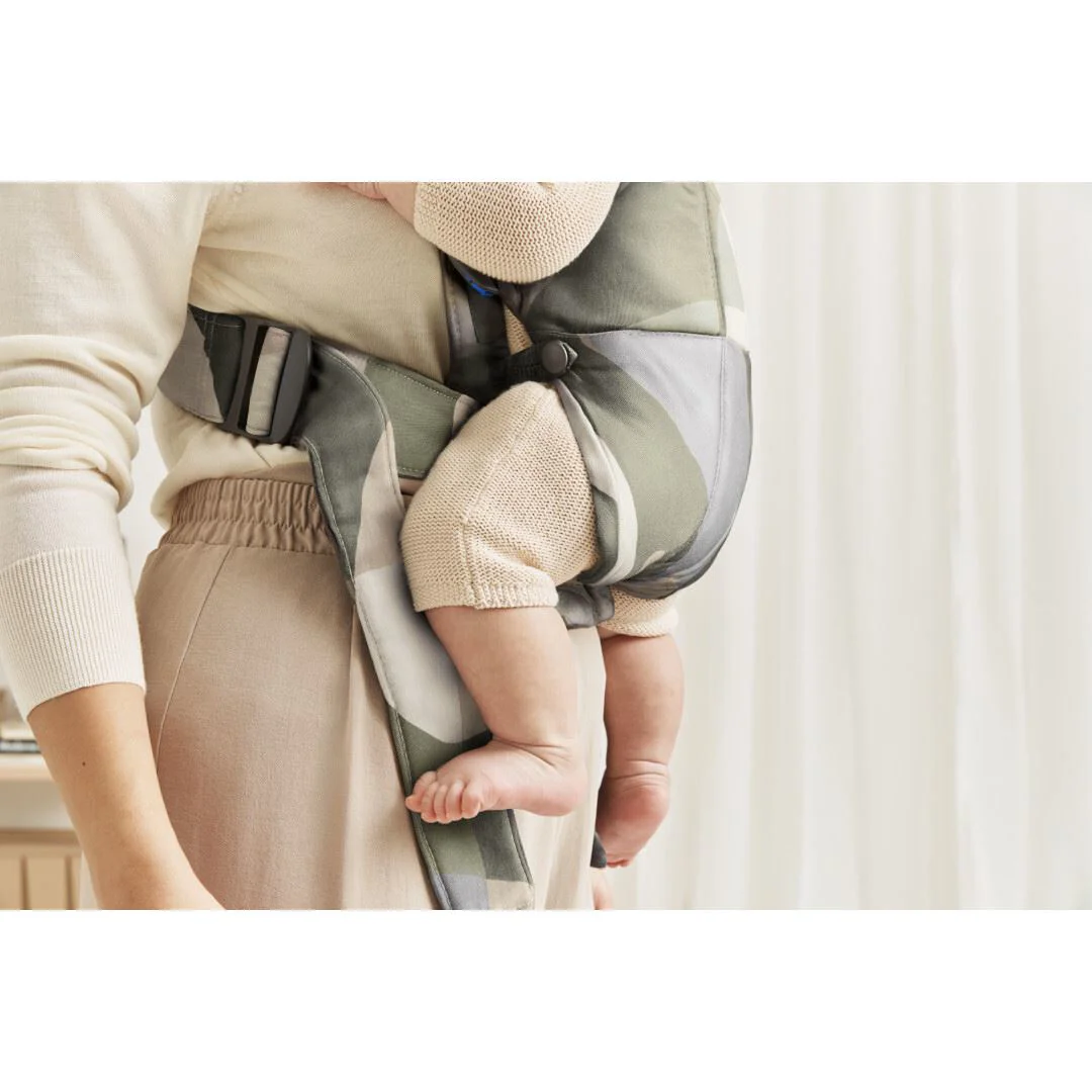 Анатомический мультифункциональный рюкзак-кенгуру BabyBjorn Mini Khaki/Green, хлопок