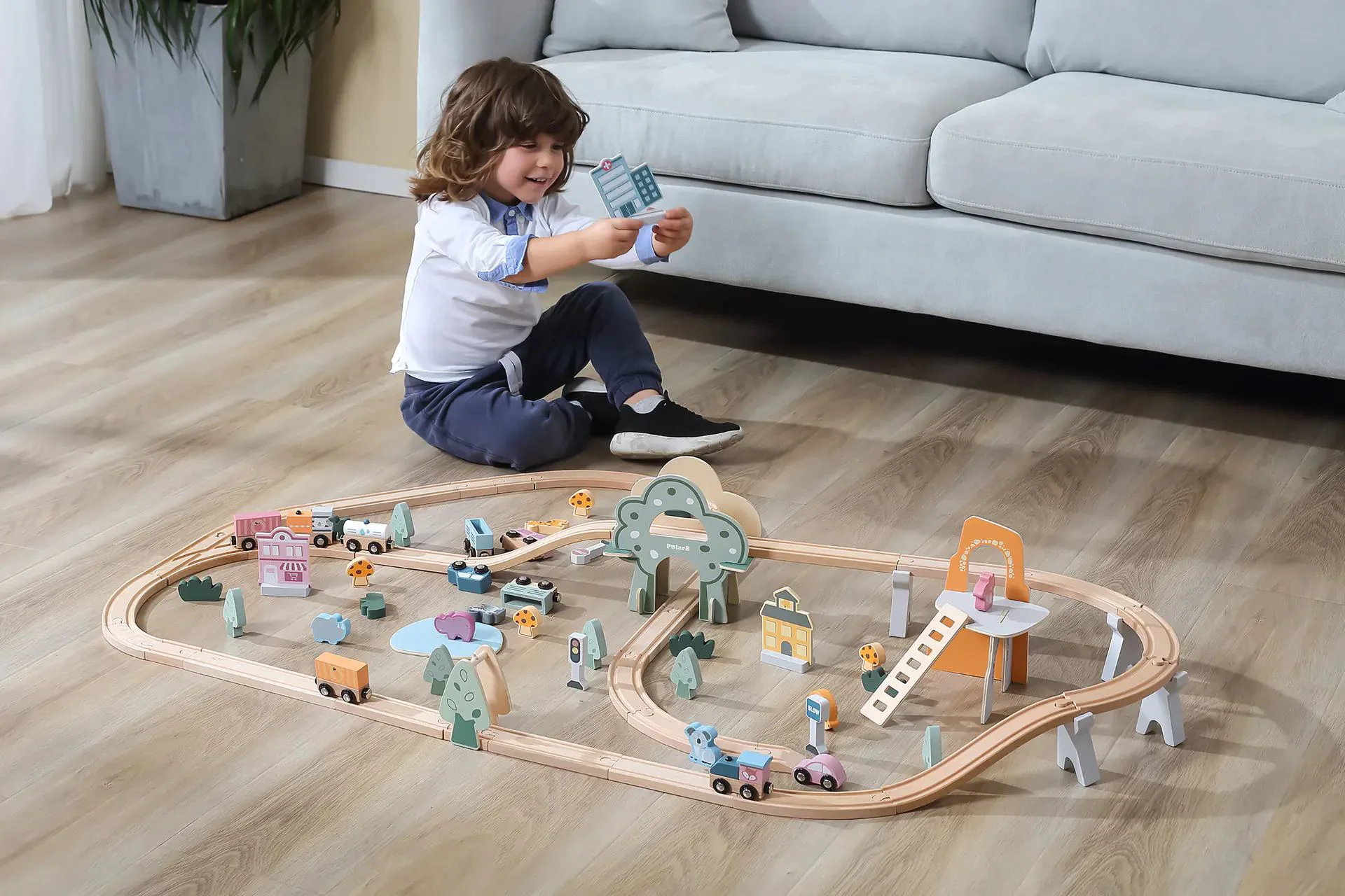 Calea ferata din lemn cu tren si accesorii Viga Toys, 90 piese