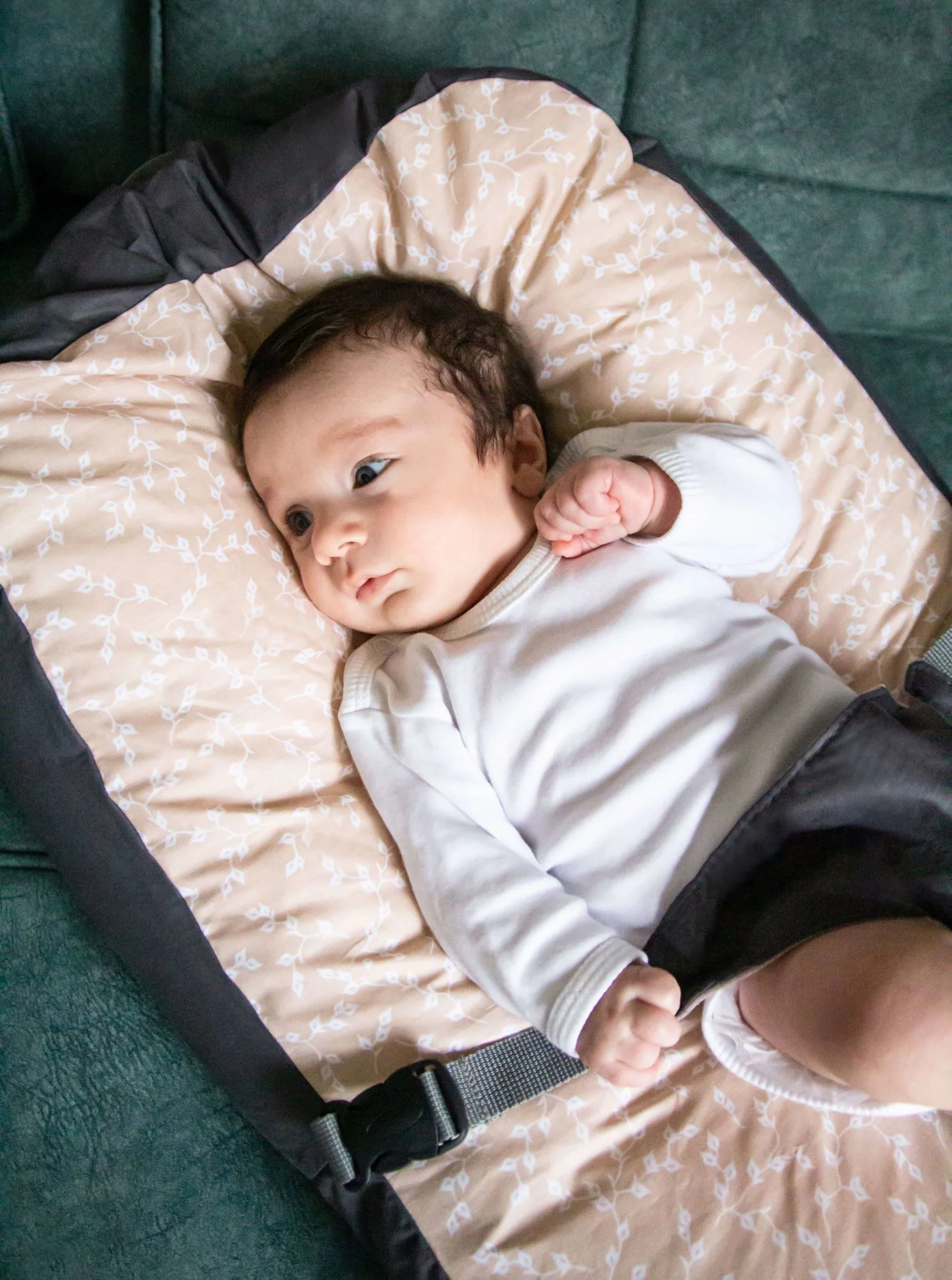 Матрас противоскользящий с ремнями безопасности для младенцев BabyJem Pink